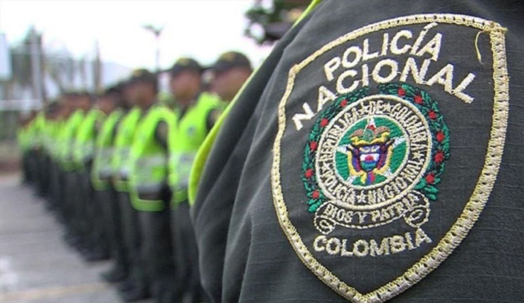 funcionarios-policia-nacional-colombia
